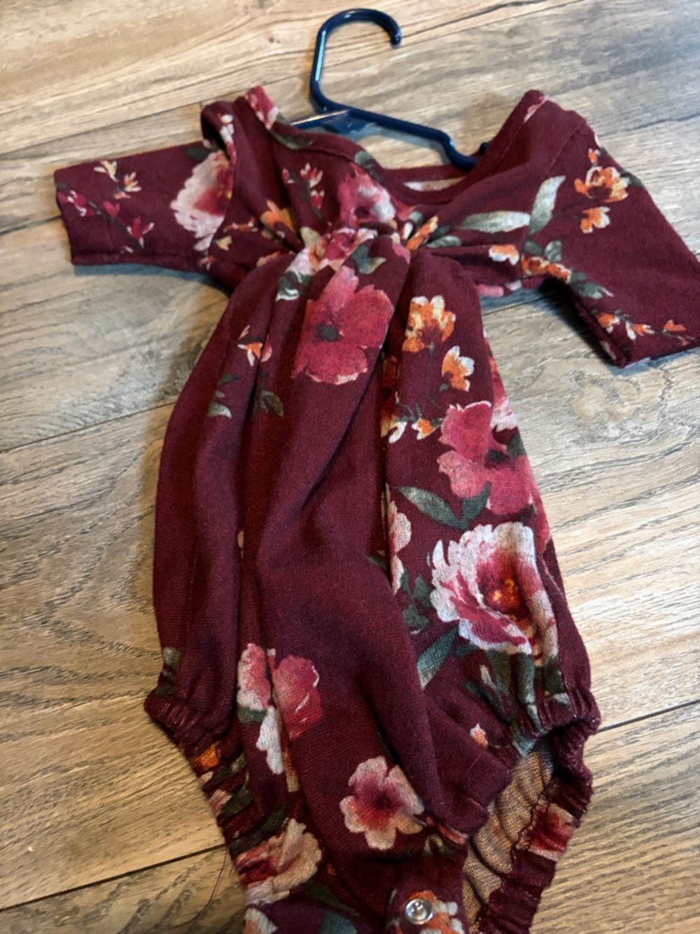 Ricrac & ruffles Burgundy Floral Baby Romper 12m - Picture 3 of 3